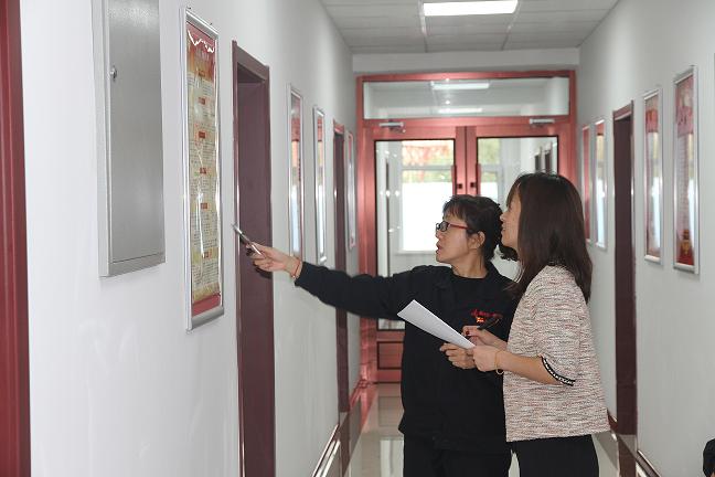 昆區區委組織部驗收我公司特色黨支部創(chuàng  )建示范工程工作2.jpg